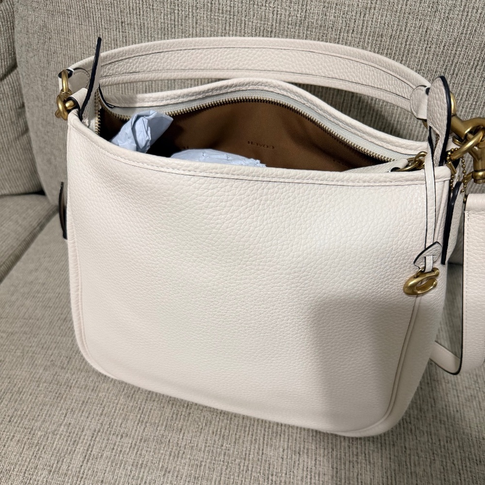 Coach Cary Shoulder Bag -White